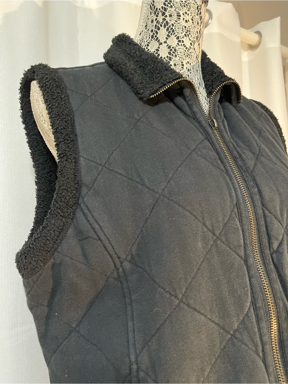 Carole Little Black Quilted Sherpa-Trim Zip Vest